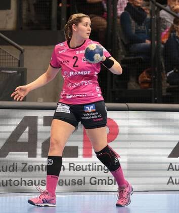 30.12.2017, Deutschland, Stuttgart, Handball Bundesliga Frauen 9. Spieltag Saison 2017 2018 TusSies Metzingen vs. Frisch auf Göppingen: Marlene Zapf (TUS)