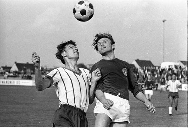 Aus Regionalliga Nord Saison 1968 69 VfL Wolfsburg gegen Holstein Kiel 1-1 am 05.09.1968. VfL WOB. Spieler ist li. Wolf- Ruediger Krause.