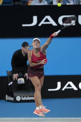 1st January 2018, Perth Arena, Perth, Australia; MasterCard Hopman Cup Tennis; Angelique Kerber of Team Germany serves to Elise Mertens of Team Belgium Kerber won 2 sets to 0  ActionPlus11967111