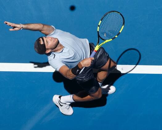 Bilder des Tages - SPORT JACK SOCK(USA), Team USA,Aufschlag von oben, Vogelperspektive, Tennis - Hopman Cup 2018 - ITF - Perth Arena - Perth - Western Australia - Australia - 2 January 2018. Copyright: xJuergenxHasenkopfx