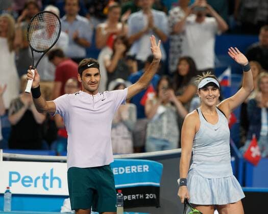 Bilder des Tages - SPORT BELINDA BENCIC und ROGER FEDERER jubeln nach ihrem Sieg, Jubel,Freude,Emotion, Team SWITZERLAND Tennis - Hopman Cup 2018 - ITF - Perth Arena - Perth - Western Australia - Australia - 2 January 2018. Â Copyright: xJuergenxHasenkopfx