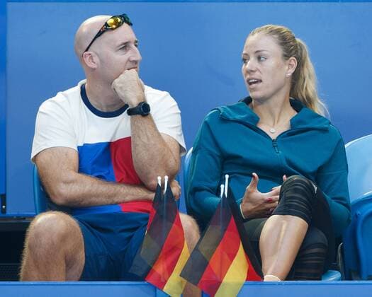 Hopman Cup Feature, L-R. Fitness Trainer Jez Green und ANGELIQUE KERBER unterhalten sich in der Spielerloge,Team Germany, Tennis - Hopman Cup 2018 - ITF - Perth Arena - Perth - Western Australia - Australia - 3 January 2018. Copyright: xJuergenxHasenkopfx