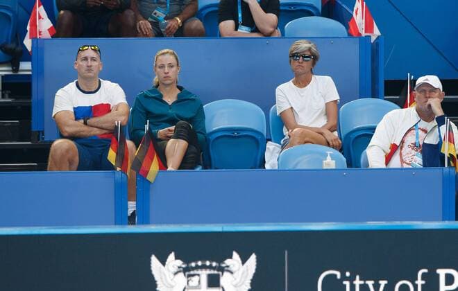 Hopman Cup Feature, L-R. Fitness Trainer Jez Green,ANGELIQUE KERBER,Eltern von ALEXANDER ZVEREV ,Mutter Irina und Vater Alexander sitzen in der Spielerloge,Team Germany, Tennis - Hopman Cup 2018 - ITF - Perth Arena - Perth - Western Australia - Australia - 3 January 2018. Â Copyright: xJuergenxHasenkopfx