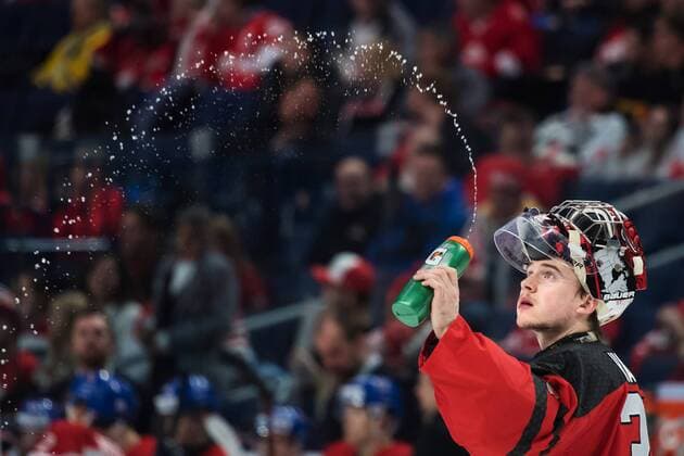Eishockey, U20 WM, Kanada - Tschechien 180104 Kanadas malvakt Carter Hart under semifinalen pa JVM i ishockey mellan Kanada och Tjeckien den 4 januari 2018 i Buffalo. Copyright: JOELxMARKLUND BB180104JM090