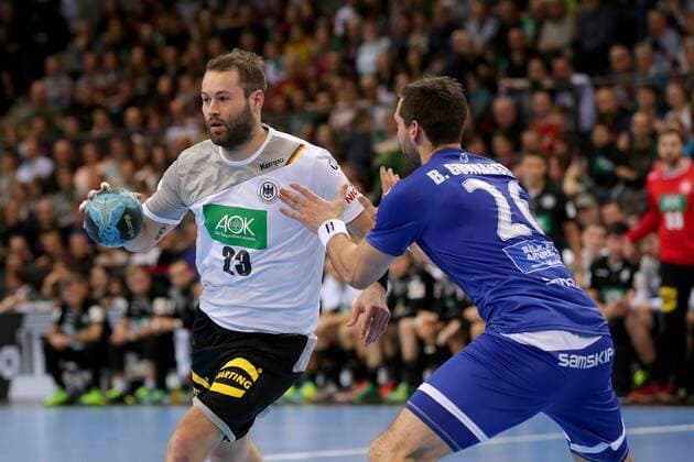 Steffen Faeth ( Deutschland ) Bjarki Mar Gunnarsson ( Island ), Deutschland vs. Island, Handball, GER, Nationalteam, 2018, Deutschland, 05.01.2018, Stuttgart Copyright: xLanger Eibner-Pressefotox EP_HLR
