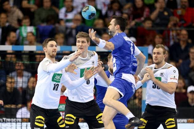 Hendrik Pekeler ( Deutschland ) Finn Lemke ( Deutschland ) Asgeir Oern Hallgrimsson ( Island ), Deutschland vs. Island, Handball, GER, Nationalteam, 2018, Deutschland, 05.01.2018, Stuttgart Copyright: xLanger Eibner-Pressefotox EP_HLR