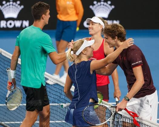L-R.DARIA KASATKINA und THANASI KOKKINAKIS gratulieren den Siegern )ANGELIQUE KERBER und ALEXANDER ZVEREV, Team Germany, Mixed Doubles Tennis - Hopman Cup 2018 - ITF - Perth Arena - Perth - Western Australia - Australia - 5 January 2018. Copyright: xJuergenxHasenkopfx