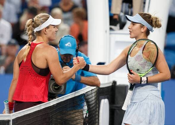 BELINDA BENCIC gratuliert der ANGELIQUE KERBER, Team Germany, Mixed Doubles Final Tennis - Hopman Cup 2018 - ITF - Perth Arena - Perth - Western Australia - Australia - 6 January 2018. Â Copyright: xJuergenxHasenkopfx