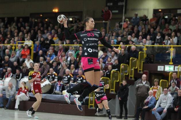 Julia Behnke (Metzingen) beim Wurf beim Spiel HSG Bensheim Auerbach vs. Tussies Metzingen in der 1. Handball Bundesliga der Frauen am 06.01.2018 Foto:Michael Bermel Eibner Bensheim Copyright: xMichaelxBermel Eibner-Pressefotox EP_mbl