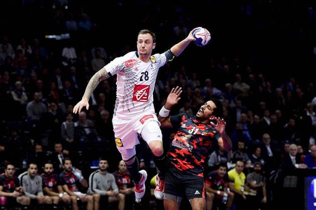 Valentin Porte (France) vs Omar Elwakil (Egypte) HANDBALL : France vs Egypte - Golden League - Paris - 06 01 2018 JBAutissier Panoramic 