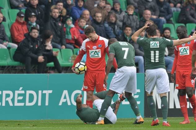 Gabriel Da Silva (saint etienne) vs Olivier Boscagli (nimes) FOOTBALL : Saint Etienne vs Nimes - 32e coupe de France - 07 01 2017 FredericChambert Panoramic 