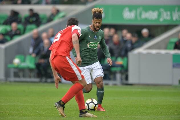 Lois Diony (saint etienne) vs Anthony Briancon (nimes) FOOTBALL : Saint Etienne vs Nimes - 32e coupe de France - 07 01 2017 FredericChambert Panoramic 