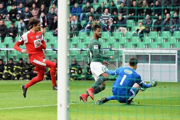 Lois Diony (saint etienne) vs Batiste Valette (nimes) FOOTBALL : Saint Etienne vs Nimes - 32e coupe de France - 07 01 2017 FredericChambert Panoramic 