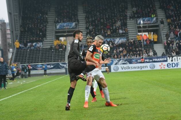 Angelo Fulgini (Angers), Jimmy Cabot (Lorient) FOOTBALL : Angers SCO vs FC Lorient - Coupe de France - 07 01 2018 RonanHoussin Panoramic 