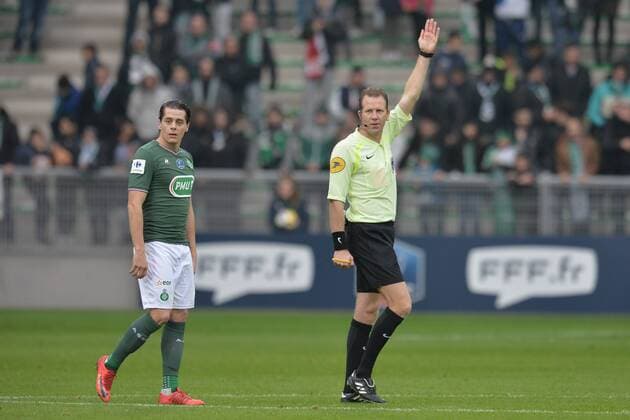 Romain Hamouma (saint etienne)et Olivier Thual (arbitre) FOOTBALL : Saint Etienne vs Nimes - 32e coupe de France - 07 01 2017 FredericChambert Panoramic 