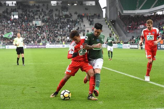 Remy Cabella (saint etienne) vs Sofiane Alakouch (nimes) FOOTBALL : Saint Etienne vs Nimes - 32e coupe de France - 07 01 2017 FredericChambert Panoramic 