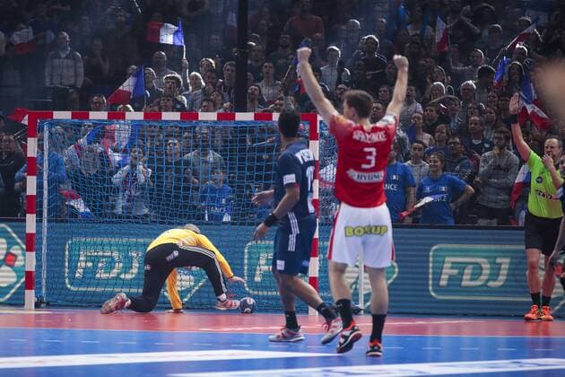 Vincent GERARD (FRA) se fait encaisser le dernier but par LAUGE SCHMIDT RASMUS (DEN) HANDBALL : FRANCE v DANEMARK - GOLDEN LEAGUE PARIS 2018 - 07 01 2018 StephaneAllaman Panoramic 