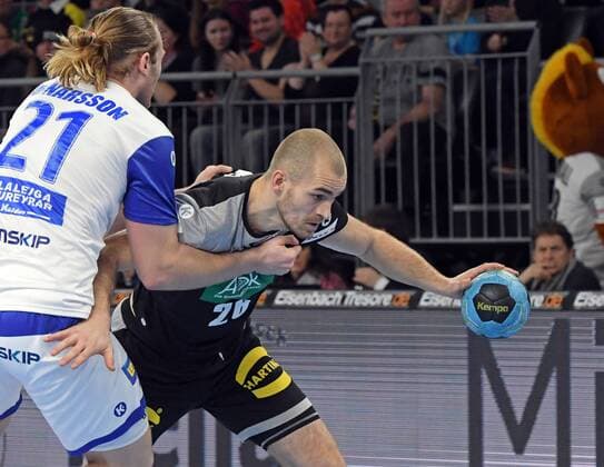 Neu-Ulm, Ratiopharm arena, 7.1.2018 Männer-Handball, Testspiel, Länderspiel, Deutschland - Island Arnar Freyr Arnarsson, Island; Maximilian Janke (SC DHfK Leipzig), Deutschland