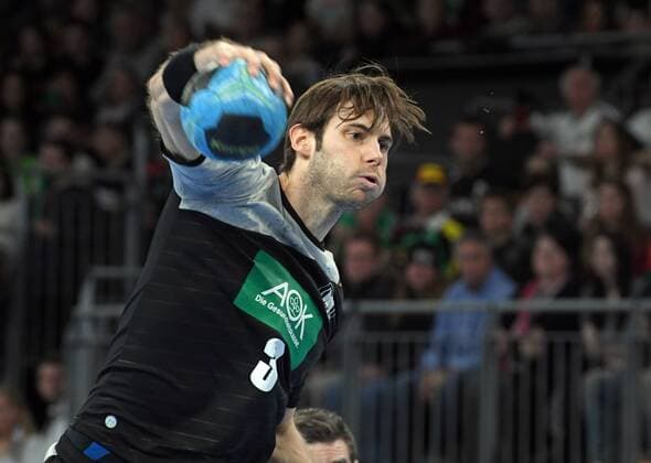 Neu-Ulm, Ratiopharm arena, 7.1.2018 Männer-Handball, Testspiel, Länderspiel, Deutschland - Island Siebenmeter von Uwe Gensheimer (Paris St. Germain HB FRA), Deutschland
