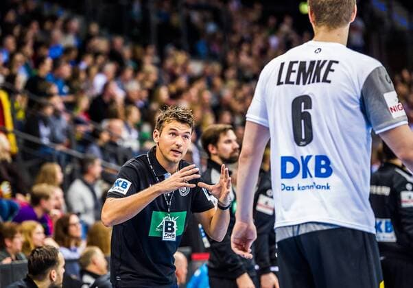 Deutschand - Island PROKOP Christian (Bundestrainer GER) LEMKE Finn ( 6 GER) beim Laenderspiel Deutschlands - Island. Stuttgart 05.01.18 Handball Porsche Arena Länderspiel , Stuttgart Baden Wuerttemberg Deutschland