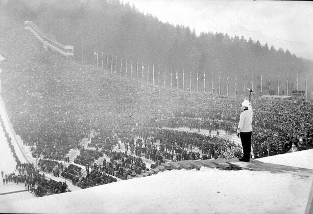 Olympia, Historie, Olympische Winterspiele 1964 in Innsbruck WINTER OLYMPICS IN INNSBRUCK, AUSTRIA - OPENING CEREMONY ; 30 JANUARY 1964, Copyright: Topfoto  UnitedArchivesIPU470746