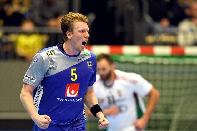 180108 Sveriges Simon Jeppsson jublar under träningslandskampen i handboll mellan Sverige och Ungern den 8 januari 2018 i Partille. Copyright: CARLxSANDIN BB180108CS034