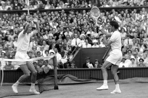 FRED STOLLE AND MANUEL SANTANA TENNIS PLAYER IN ACTION AT TOURNAMENT IN WIMBLEDON INTERNATIONAL TENNIS CHAMPIONSHIPS COMPETITION IN LONDON ; 3 JULY 1963, Copyright: Topfoto  UnitedArchivesIPU459715