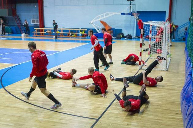 Die Spieler der deutschen Mannschaft beim Dehnen. 1. Training der Deutschen Nationalmannschaft in Zagreb, Handball, EHF Euro 2018, 11.01.18 Zagreb Zagreb Croatia Dom Sportova Copyright: xAgentur54Gradx xFelixxKoenigx