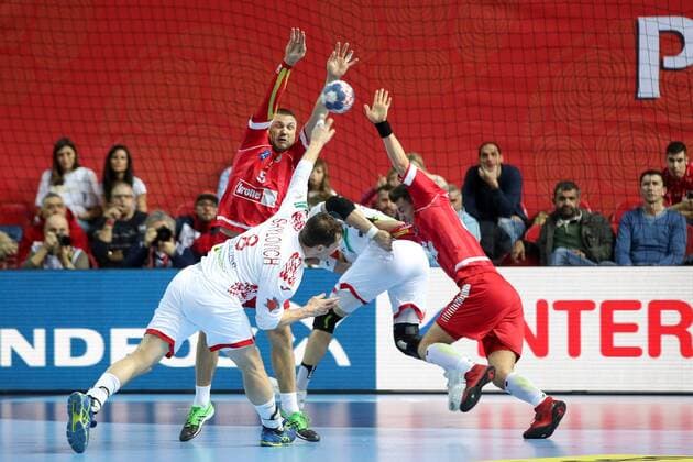 HANDBALL - EHF EURO 2018, BLR vs AUT POREC,CROATIA,12.JAN.18 - HANDBALL - EHF European Championship EM Europameisterschaft group stage, Belarus vs Austria. Image shows Siarhei Shylovich (BLR) and Vytautas Ziura (AUT). GEPAxpictures xMaticxKlansek
