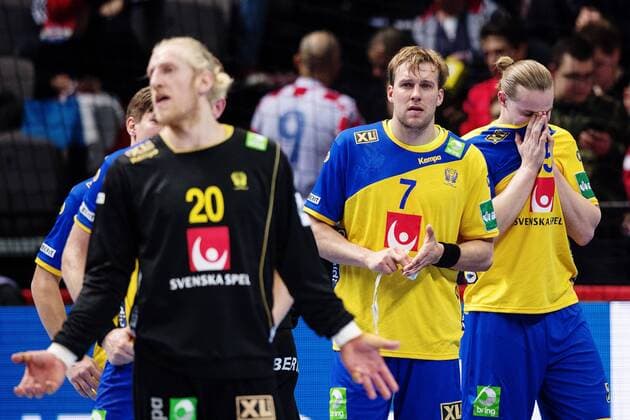 Handball, EM, Schweden - Island 180112 Sveriges malvakt Mikael Appelgren, Max Darj och Simon Jeppsson deppar efter förlusten i handbollsmatchen mellan Sverige och Island under Handbolls-EM 2018 den 12 januari 2018 i Split. Copyright: LUDVIGxTHUNMAN BB180112LT078