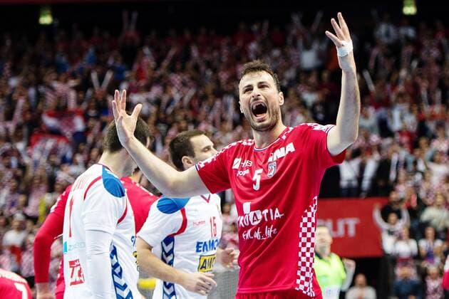 180112 Kroatiens Domagoj Duvnjak jublar under handbollsmatchen mellan Kroatien och Serbien under Handbolls-EM 2018 den 12 januari 2018 i Split. Copyright: LUDVIGxTHUNMAN BB180112LT126