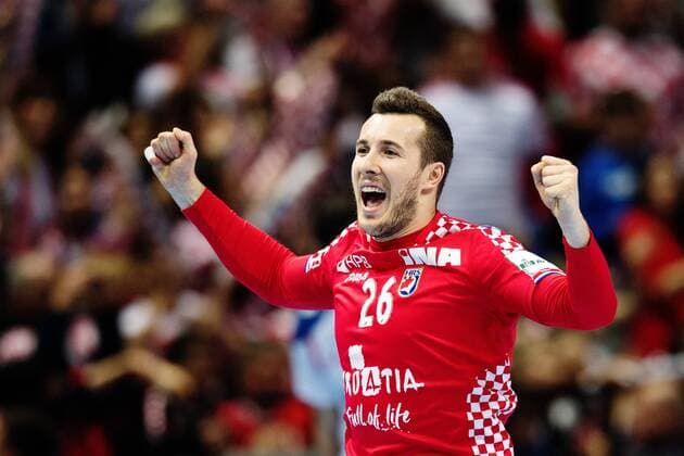 180112 Kroatiens Manuel Strlek jublar under handbollsmatchen mellan Kroatien och Serbien under Handbolls-EM 2018 den 12 januari 2018 i Split. Copyright: LUDVIGxTHUNMAN BB180112LT142