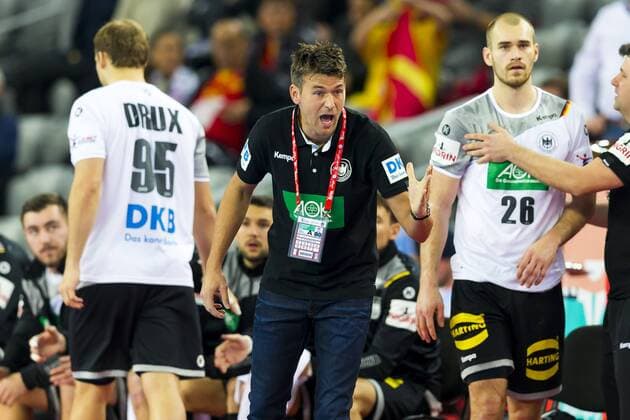 Themen der Woche - SPORT Bilder des Tages - SPORT Paul Drux (Nr. 95, Deutschland), Trainer Christian Prokop und Maximilian Janke (Nr. 26, Deutschland). Deutschland - Montenegro, Vorrunde, Handball, EHF Euro 2018, 13.01.18 Zagreb Zagreb Croatia Arena Copyright: xAgentur54Gradx xFelixxKoenigx
