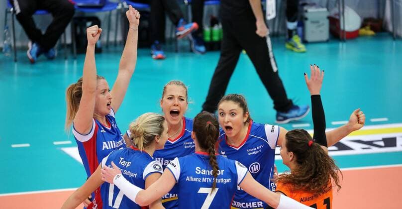 BAU 13.01.2018 Stuttgart Volleyball Allianz MTV Stuttgart vs. VfB Suhl LOTTO Thüringen, Stuttgarter Jubel, v.l. Deborah van Daelen, Femke Stoltenborg, Michaela Mlejnkova, Teodora Pusic, Renata Sandor Paige Tapp (Stuttgart)