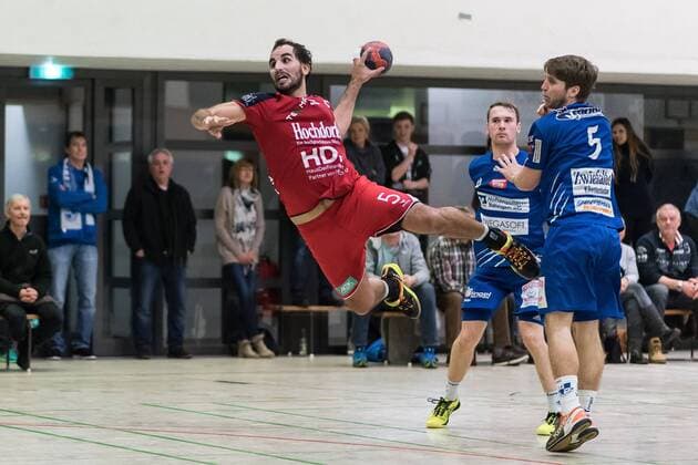 Christian Rau (SG H2Ku Herrenberg 05), Micha Kuebler (TV Weilstetten 04), Klaus Schuldt Rene Wismar 05), TV Weilstetten gegen SG H2Ku Herrenberg , Handball, BWOL, Maenner, 13.01.2018, Balingen Copyright: xEIBNER WolfgangxFrankx EP_WFK