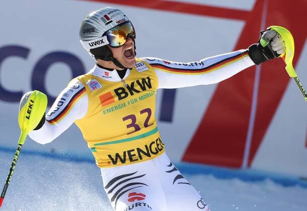 Bilder des Tages - SPORT ALPINE SKIING - FIS WC Wengen WENGEN,SWITZERLAND,14.JAN.18 - ALPINE SKIING - FIS World Cup, slalom, men. Image shows Sebastian Holzmann (GER). GEPAxpictures xMarioxKneisl
