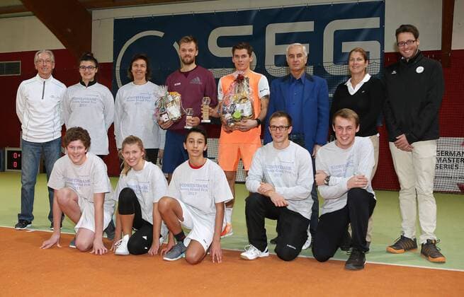 14.01.2018, Schwieberdingen Südwestbank Tennis Grand Prix Tennis-Weltranglistenturnier. Finale: hinten mitte v.l. Kevin KRAWIETZ (GER), Sieger Daniel Masur (GER)