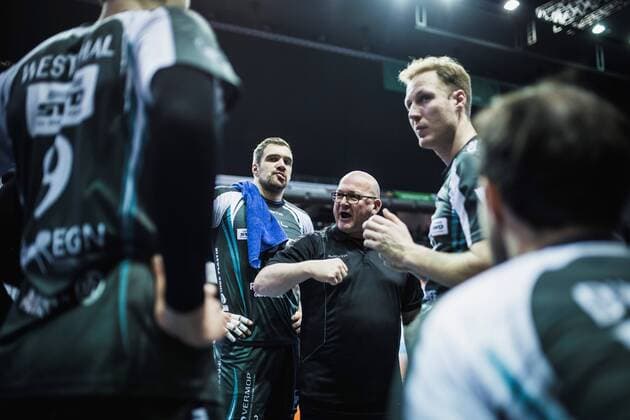 Berlin, Germany, 14.01.2018: Stefan Falter (Düren) beim Spiel der Volleyball Bundesliga zwischen den Berlin Recycling Volleys und SWD Powervolleys Düren.