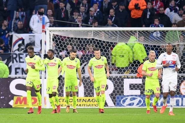 07 Karl TOKO EKAMBI (sco) - 05 Thomas MANGANI (sco) - 20 Flavien TAIT (sco) - 15 Pierrick CAPELLE (sco) - 25 Abdoulaye BAMBA (sco) - JOIE FOOTBALL : Lyon vs Angers - Ligue 1 Conforama - 14 01 2018 FEP Panoramic 