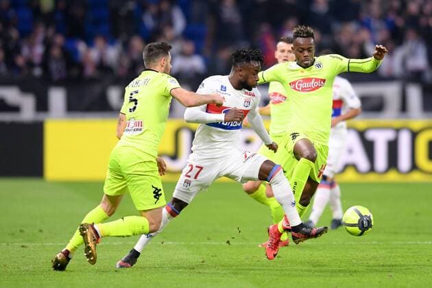25 Abdoulaye BAMBA (sco) - 27 MAXWEL CORNET (ol) FOOTBALL : Lyon vs Angers - Ligue 1 Conforama - 14 01 2018 FEP Panoramic 