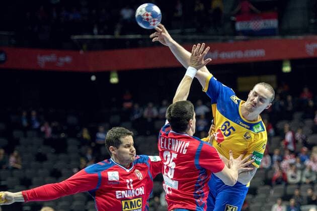 Bilder des Tages - SPORT 180114 Sveriges Lukas Nilsson under handbollsmatchen mellan Serbien och Sverige under Handbolls-EM 2018 den 14 januari 2018 i Split. Copyright: LUDVIGxTHUNMAN BB180114LT015