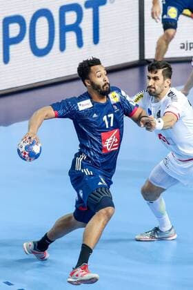 HANDBALL - EHF EURO 2018, AUT vs FRA POREC,CROATIA,14.JAN.18 - HANDBALL - EHF European Championship EM Europameisterschaft group stage, Austria vs France. Image shows Timothey NÕGuessan (FRA) and Janko Bozovic (AUT). GEPAxpictures xMaticxKlansek