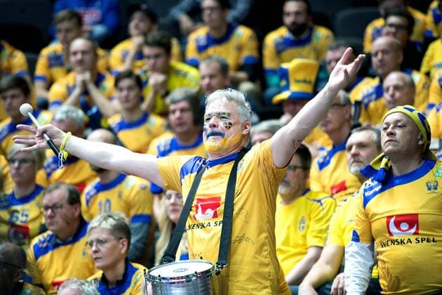180114 Svenska supportrar under handbollsmatchen mellan Serbien och Sverige under Handbolls-EM 2018 den 14 januari 2018 i Split. Copyright: LUDVIGxTHUNMAN BB180114LT056