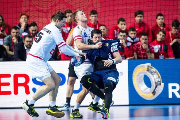 HANDBALL - EHF EURO 2018, AUT vs FRA POREC,CROATIA,14.JAN.18 - HANDBALL - EHF European Championship EM Europameisterschaft group stage, Austria vs France. Image shows Romas Kirveliavicius (AUT), Christoph Neuhold (AUT) and Nicolas Tournat (FRA). GEPAxpictures xMaticxKlansek