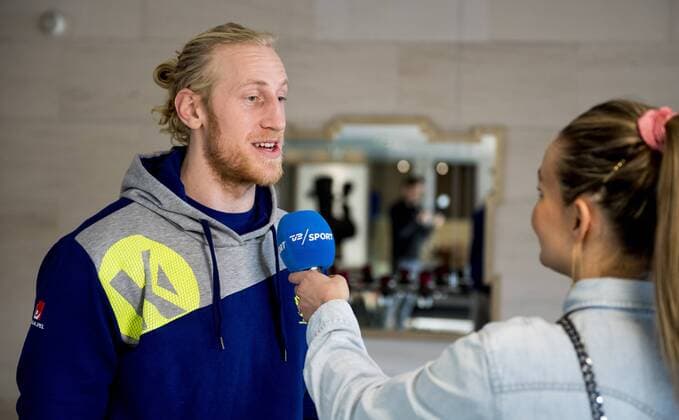 180115 Malvakt Mikael Appelgren intervjuas under en pressträff med det svenska landslaget i handboll under Handbolls-EM 2018 den 15 januari 2018 i Split. Copyright: LUDVIGxTHUNMAN BB180115LT001