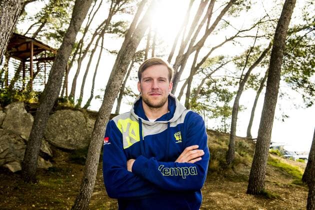 180115 Max Darj poserar för ett porträtt under en pressträff med det svenska landslaget i handboll under Handbolls-EM 2018 den 15 januari 2018 i Split. Copyright: LUDVIGxTHUNMAN BB180115LT035