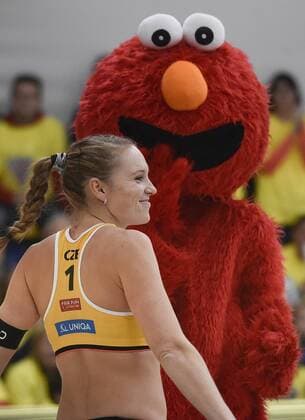 Czech Kristyna Kolocova (left) and a mascot pose during women Beach volleyball Beachvolleyball CEV European Championship EM Europameisterschaft Tour Masters final match Kolocova and Kvapilova vs Tina Graudina and Anastasia Kravchenko of Latvia in Pelhrimov, Czech Republic, Sunday, January 14, 2018. (CTKxPhoto LubosxPavlicek) CTKPhotoP201801140633601  PAV 6