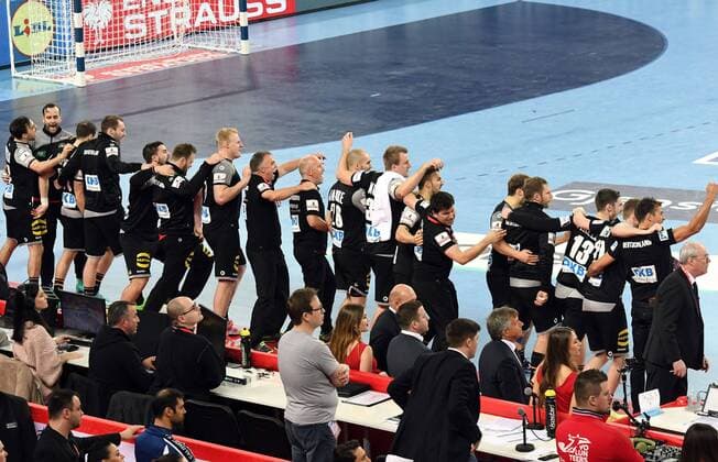 Zagreb, Kroatien, Zagreb Arena, 15.1.2018 Männer- Handball, Europa-Meisterschaft 2018 Deutschland vs. Slowenien 25 : 25 korrigierter Endstand, Jubel Deutschland zum Unentschieden