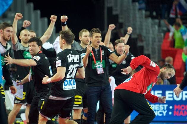 Handball Zagreb 15.01.2018 Europameisterschaft Herren Männer Euro Europameisterschaften Vorrunde Slowenien (SLO) - Deutschland (GER) Christian Prokop (Deutschland, Trainer) Jubel