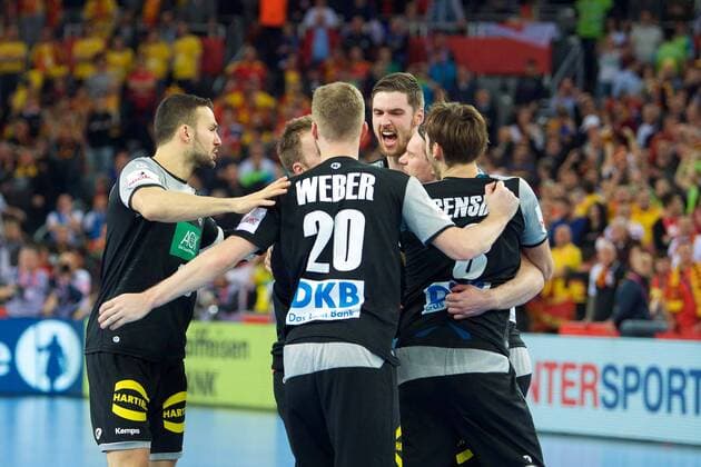 Handball Zagreb 15.01.2018 Europameisterschaft Herren Männer Euro Europameisterschaften Vorrunde Slowenien (SLO) - Deutschland (GER) Jubel über den verwandelten Siebenmeter zum 25-25 endstand durch Tobias Reichmann (Deutschland, No.09) Hendrik Pekeler (Deutschland, No.13) Philipp Weber (Deutschland, No.20) Uwe Gensheimer (Deutschland, No.03) Bastian Roscheck (Deutschland, No.19)